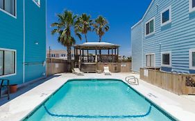 Affordable Family Condo -Walking Distance To Beach By Mustang Island, Sleeps Four, 2025 Traveler Award