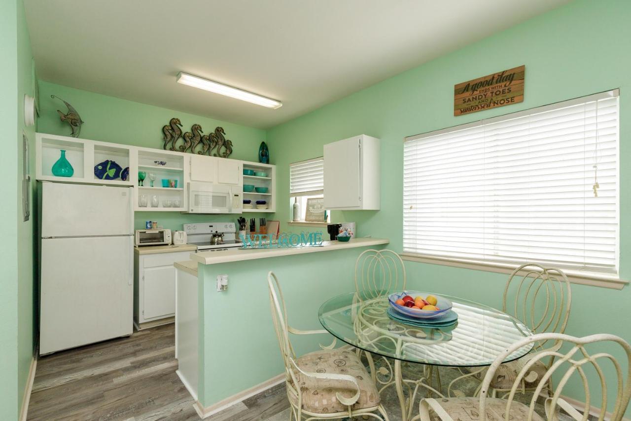 Affordable Family Condo -Walking Distance To Beach By Mustang Island, Sleeps Four, 2025 Traveler Award Corpus Christi Exterior photo
