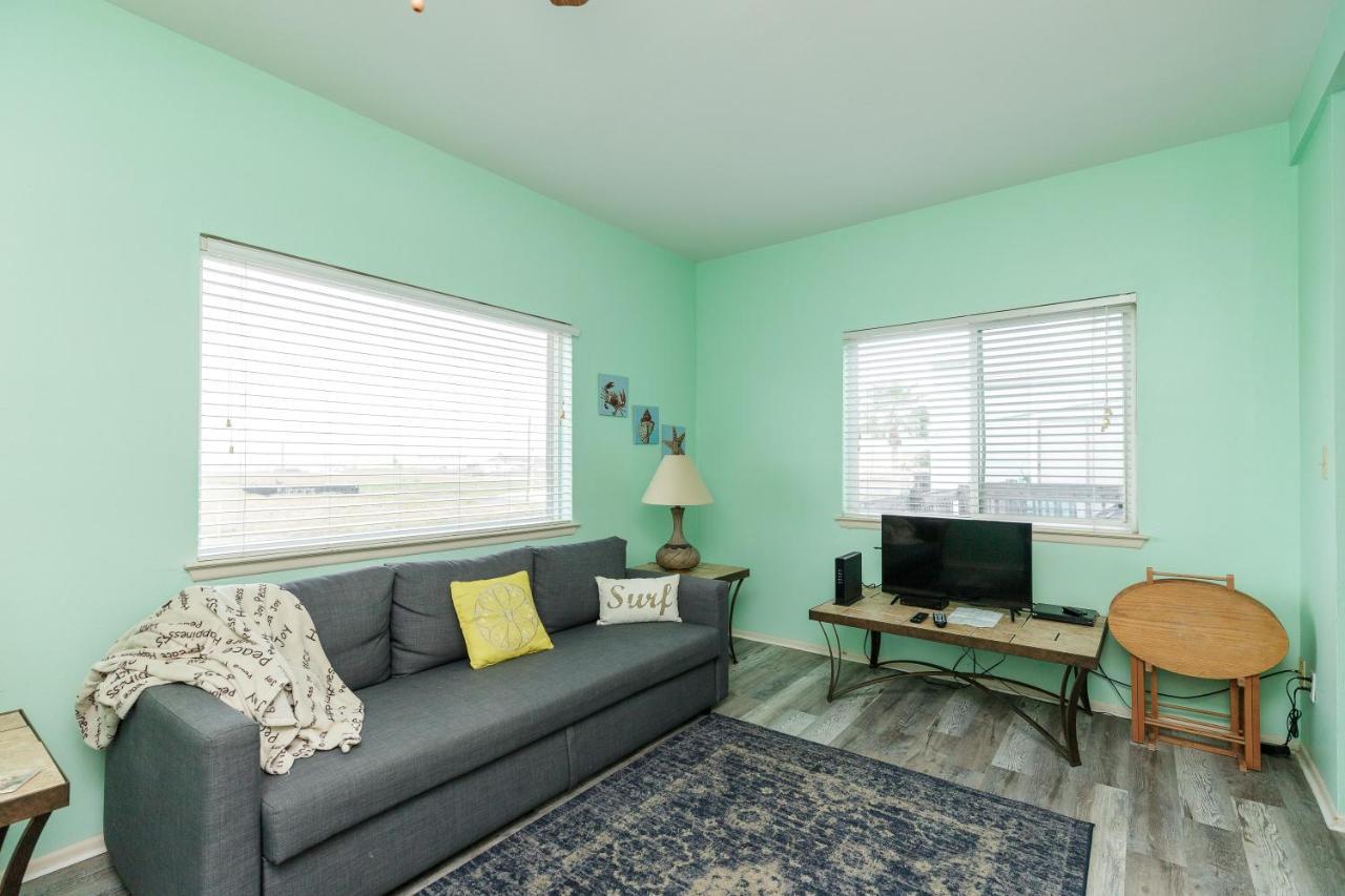 Affordable Family Condo -Walking Distance To Beach By Mustang Island, Sleeps Four, 2025 Traveler Award Corpus Christi Exterior photo