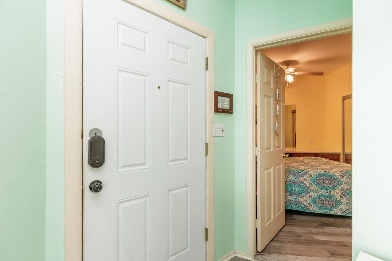 Affordable Family Condo -Walking Distance To Beach By Mustang Island, Sleeps Four, 2025 Traveler Award Corpus Christi Exterior photo