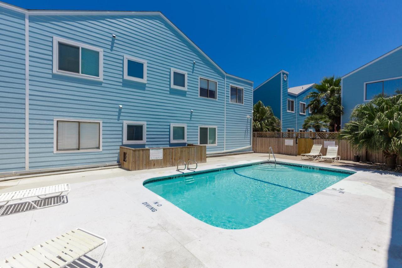 Affordable Family Condo -Walking Distance To Beach By Mustang Island, Sleeps Four, 2025 Traveler Award Corpus Christi Exterior photo